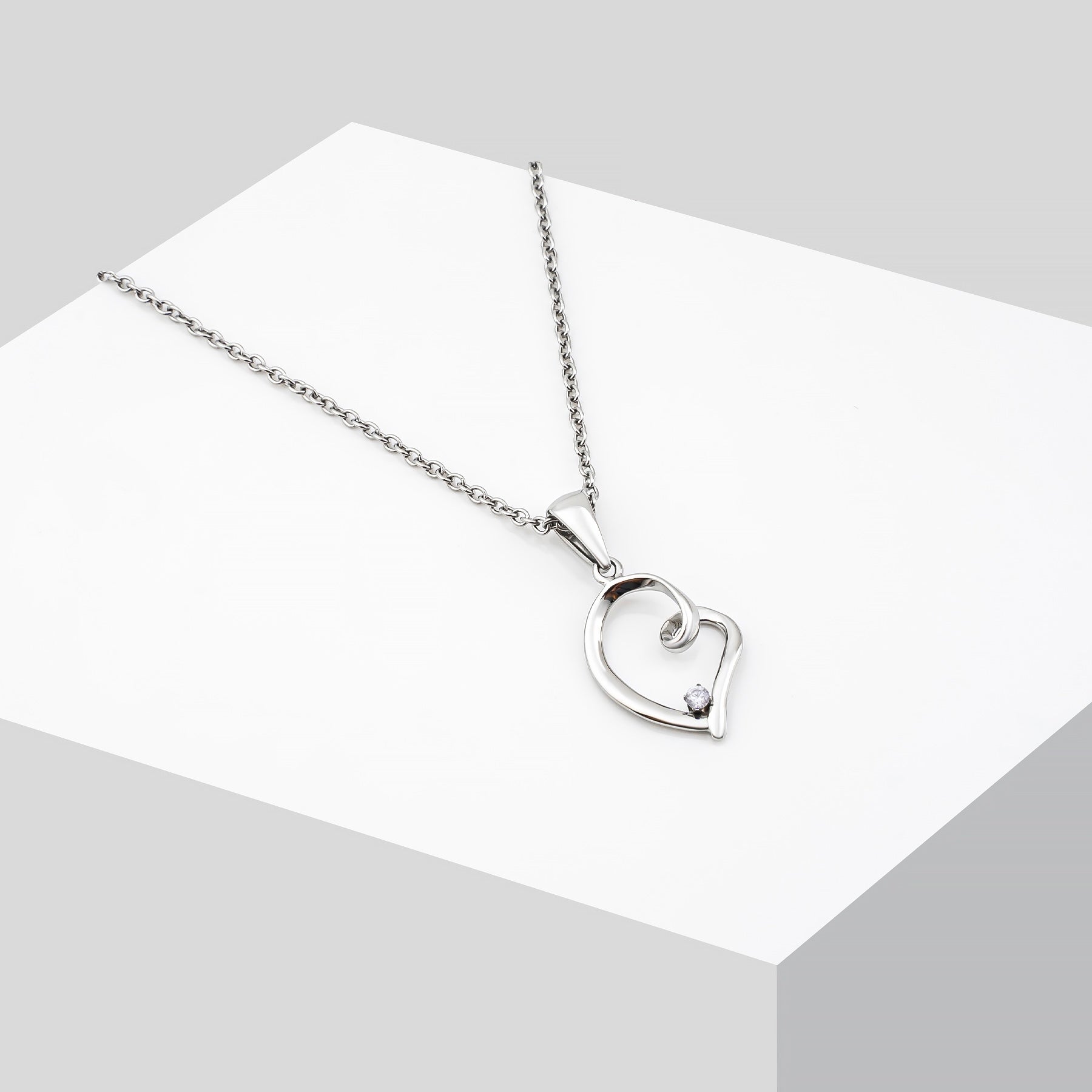Heart Stone Collier